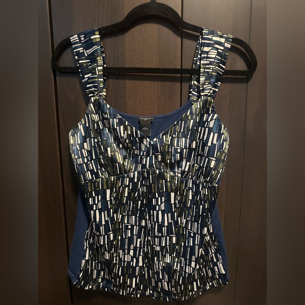 Ann Taylor Blue and White Patterned Tank Top